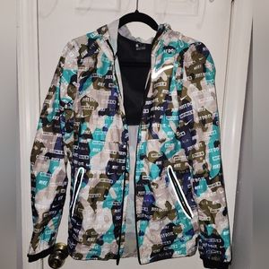 Nike Running Jacket lightweight, with Reflective logos - Size Small